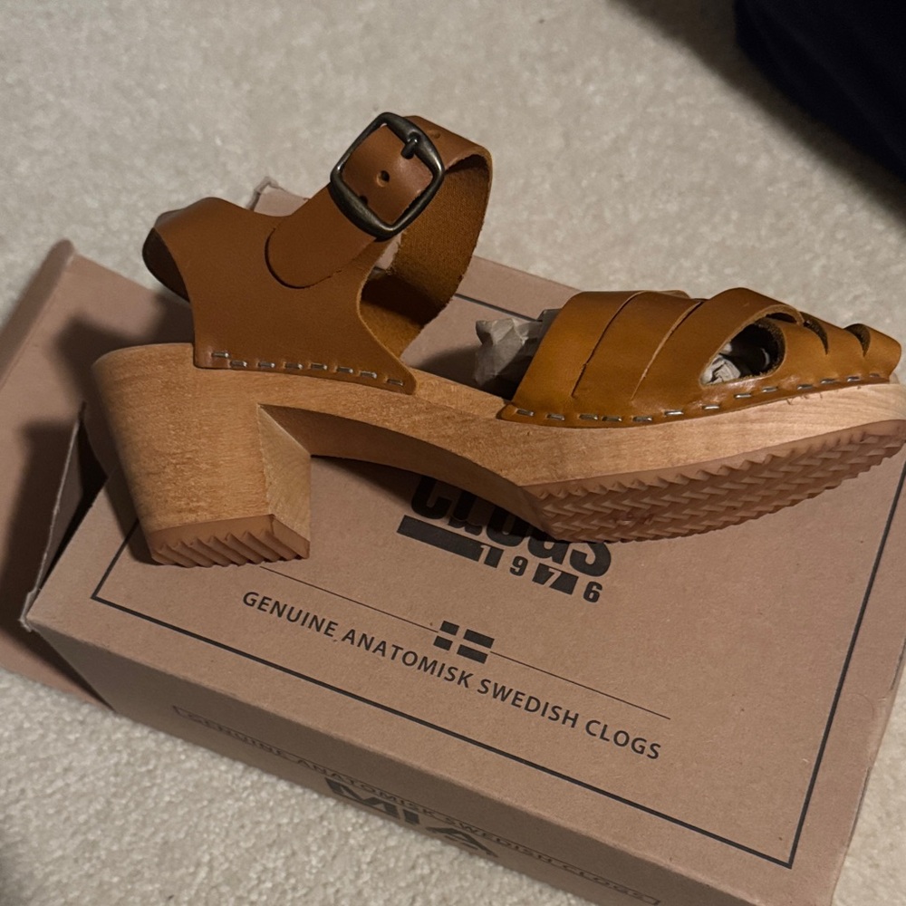 MIA Tan Brown Woven Leather Slingback Clog Sandals - Picture 2 of 9